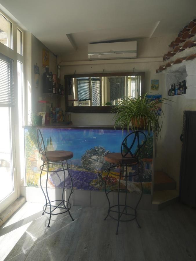 Bed and Breakfast La Feniere Vénéjan Zewnętrze zdjęcie