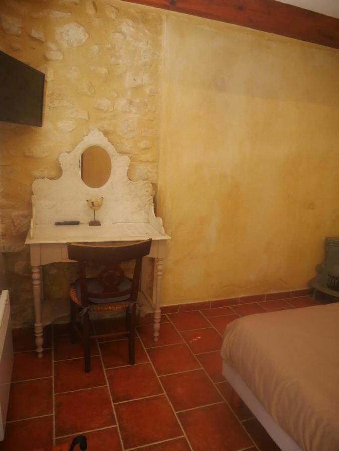 Bed and Breakfast La Feniere Vénéjan Zewnętrze zdjęcie