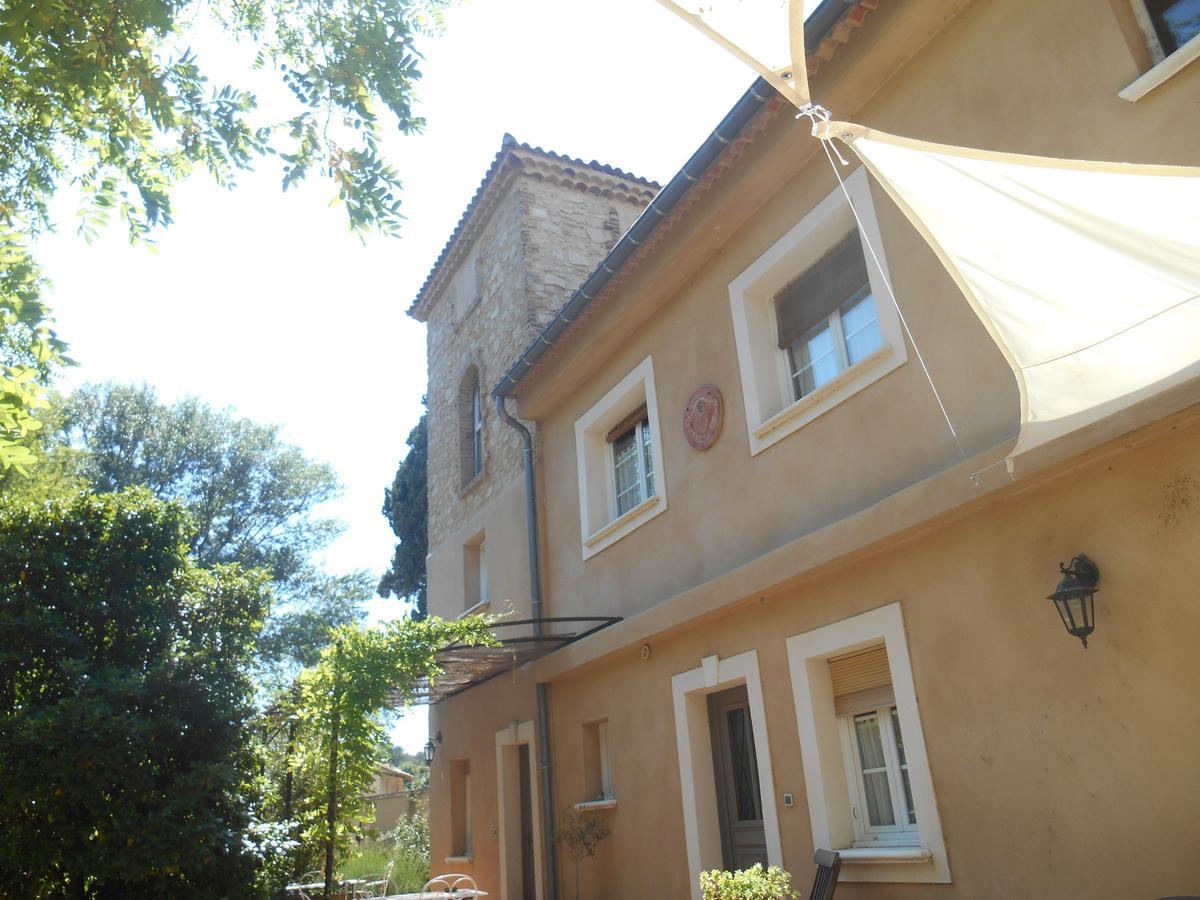 Bed and Breakfast La Feniere Vénéjan Zewnętrze zdjęcie